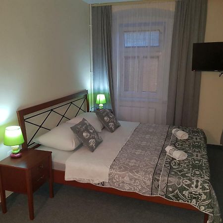 Elg Rooms Postojna Exterior photo
