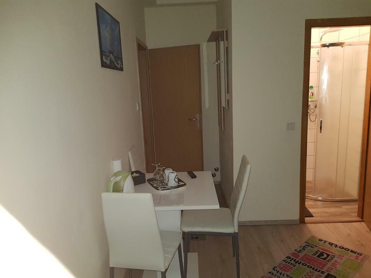 Elg Rooms Postojna Exterior photo