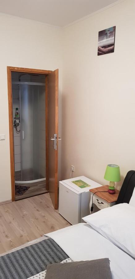 Elg Rooms Postojna Exterior photo